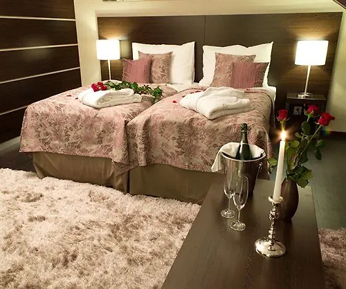 Old Town Hotel Brno 4*,